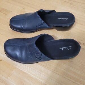 Clarks Leather Mules Clogs Slip On Comfort Casual‎ Shoes Black Size 7M FLAW